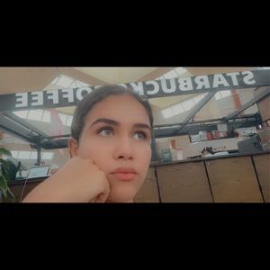 Meet your Posher, Darelys